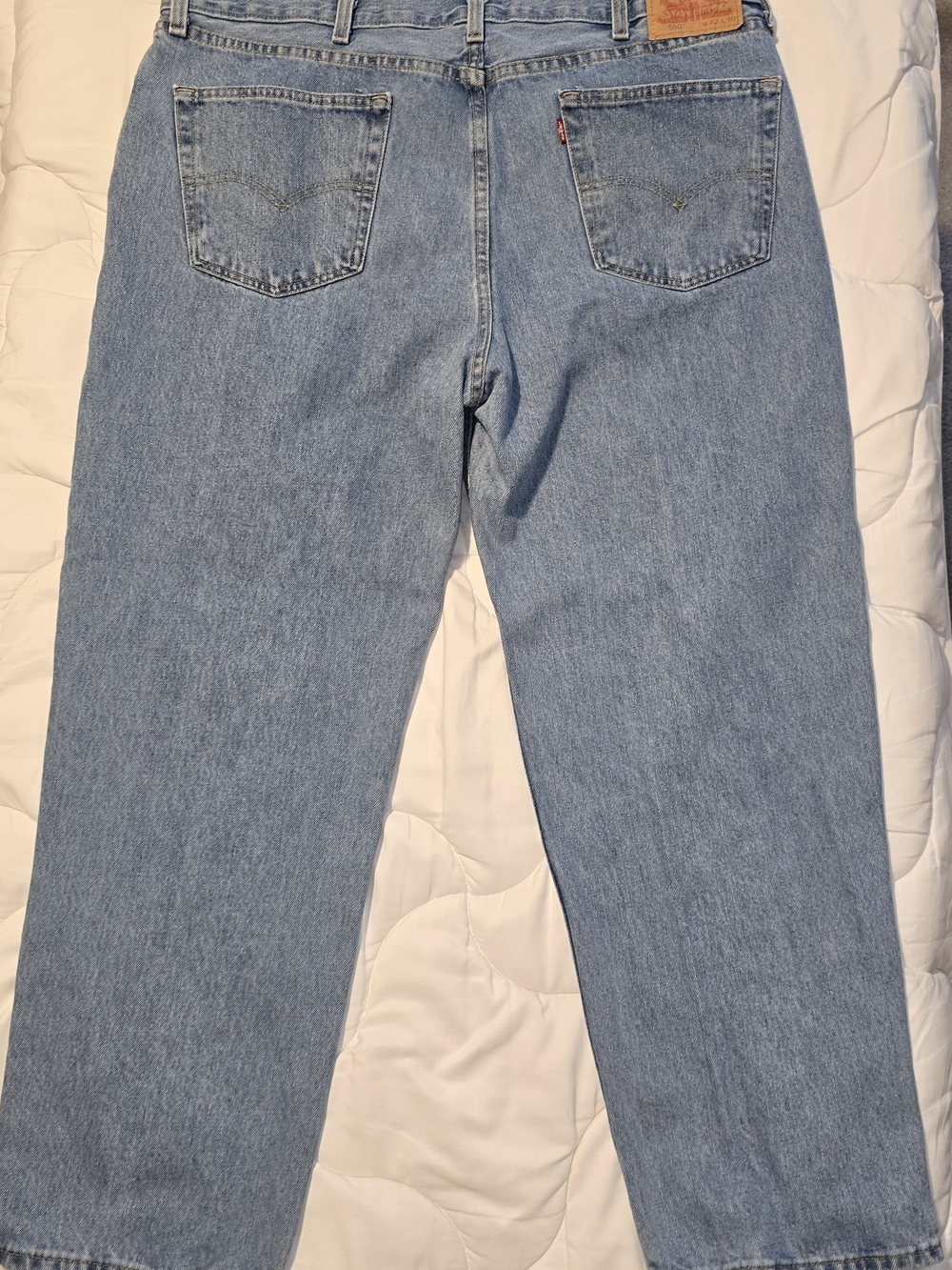 Levi's 550 Light Blue High-Rise Straight Jeans